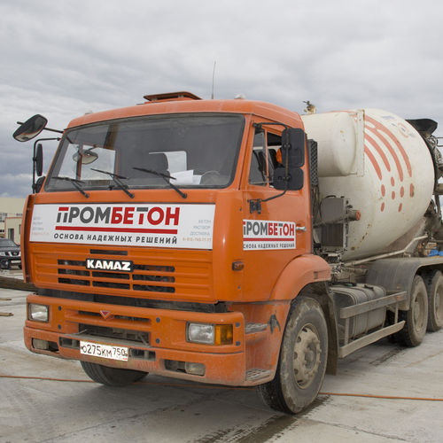 Транспортирование бетона к месту укладки